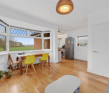 3 bedroom flat to rent - Photo 2