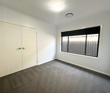 Stylish & Spacious Family Home - Photo 3