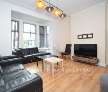 5 Bedroom Lets in Leeds - Photo 2