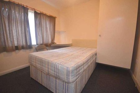 Blenheim Gardens, Reading, RG1 - Photo 3