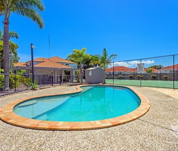 Walk to Bellevue Park State School – Gated 'Benowa Lodge' Living - Photo 4