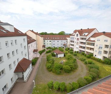 2-Zimmer-Dachgeschosswohnung ohne Aufzug, aber mit Loggia! Neumarkt... - Foto 5