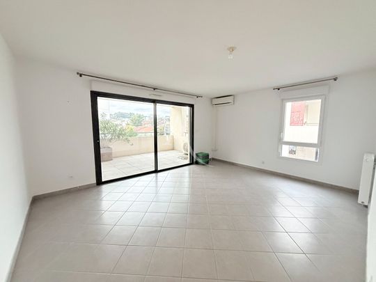 Location Appartement 3 pièces 78m² - Photo 1