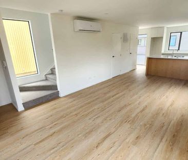 Three Bedroom Townhouse - Photo 5