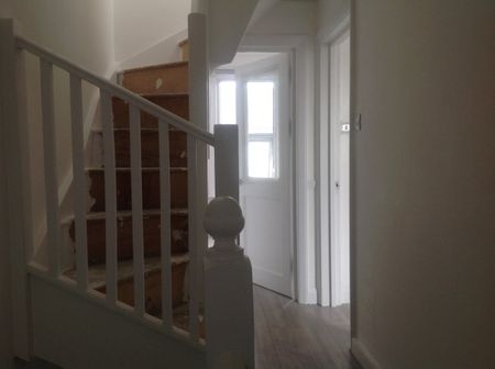 2 Bed Flat, Pretoria Road North, N18 - Photo 4