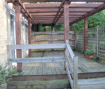 1 bedroom in a house share to rent - Photo 5