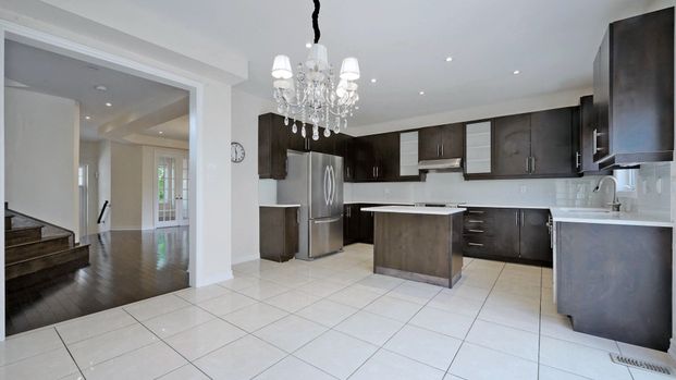For Lease - 73 Serano Crescent, Richmond Hill, Ontario - Photo 1