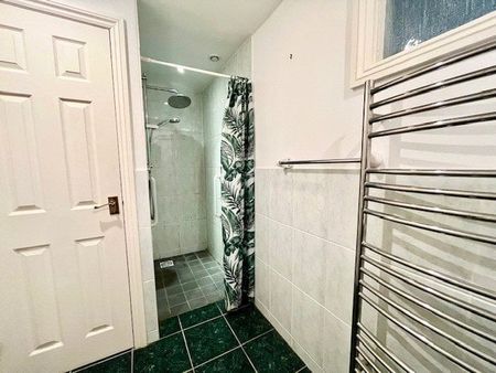 Holyrood Street, Chard, Somerset, TA20 - Photo 3