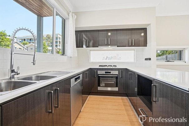 Rouse Hill - Photo 1