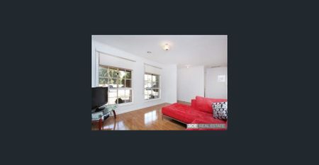 Prestigious Family Home In Outstanding Location - Photo 2