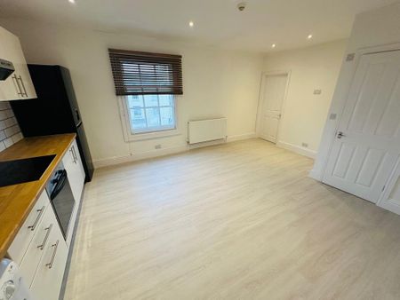 1 bedroom flat to rent - Photo 3