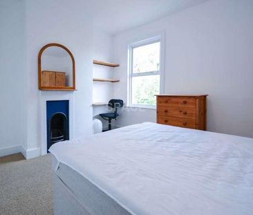 Adelaide Road, Reading, Berkshire, RG6 - Photo 3