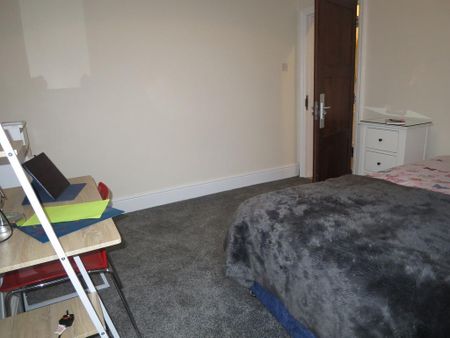 5 bedroom house to rent - Photo 4