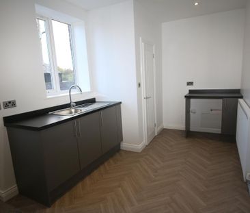 3 bedroom terraced house to rent - Photo 6