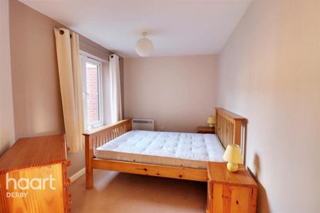 2 bedroom apartment to rent - Photo 4