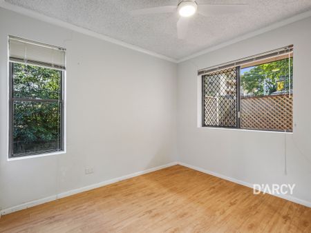 2/32 BEATRICE ST - Photo 5