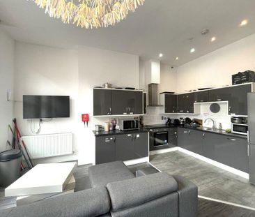 1 bedroom in a house share to rent - Photo 3