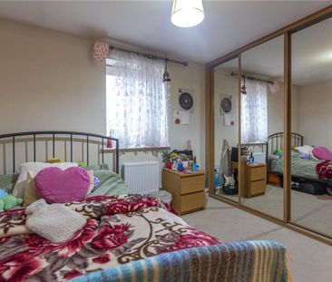 4 bedroom terraced house to rent - Photo 5