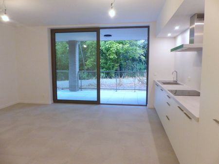 Gelijkvloers 1-slpk.-app. met een terras te Hasselt - Photo 3