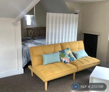 1 bedroom in a flat share to rent - Photo 4