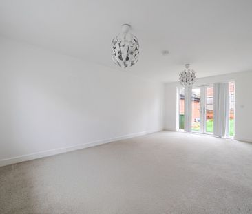 4 bedroom detached house to rent - Photo 1