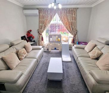 3 bedroom terraced house to rent - Photo 5