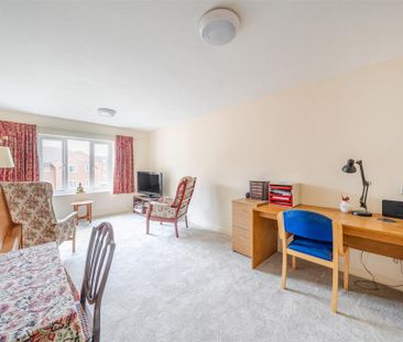 1 bedroom retirement property to rent - Photo 2