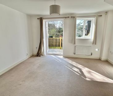 2 bedroom Attractive Two Bedroom House to rent - Photo 4