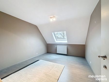 Lichtrijke woning met inpandige garage - Foto 3