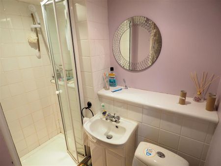 6 bedroom terraced house to rent - Photo 3