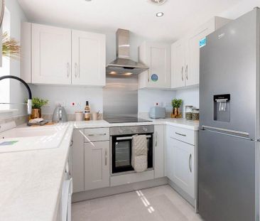 3 bedroom semi-detached house to rent - Photo 2