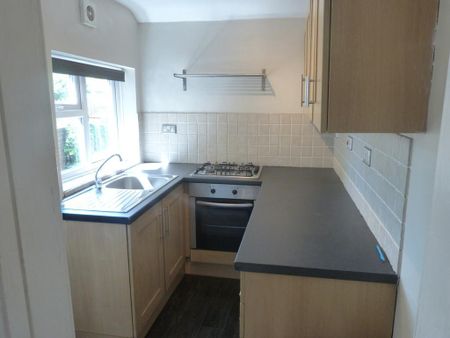 2 bedroom terraced house to rent - Photo 5