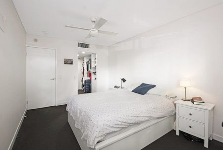 ICEWORKS PADDINGTON - A PERFECT COMBINATION - 3 VERY SPACIOUS BEDROOMS - Photo 3