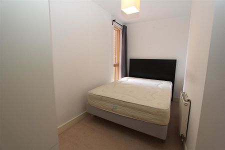 Cromwell Court, Leeds City Centre, LS10 1HN - Photo 5