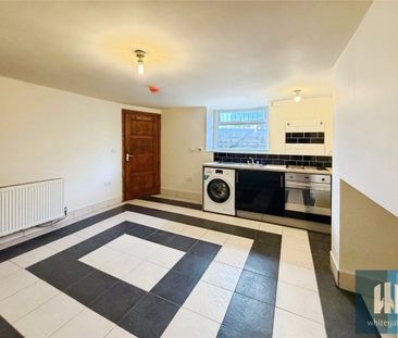 Lower Fitzwilliam Street, Huddersfield, HD1 - Photo 3