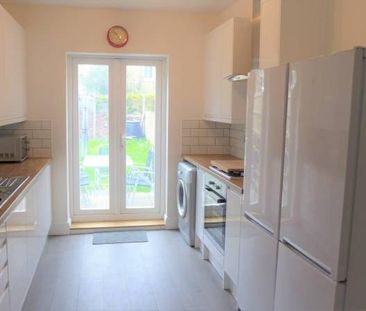 5 bedroom house of multiple occupation to rent - Photo 4