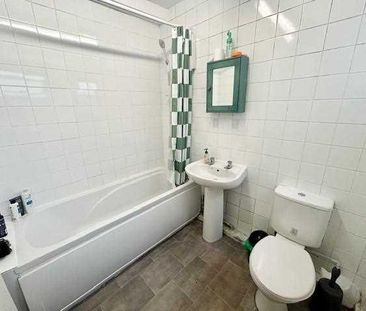 3 bedroom house share to rent - Photo 3