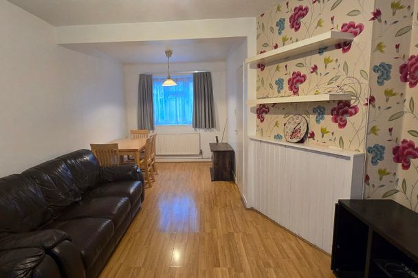 2 Bed Terraced House, Franklin Street, E3 - Photo 1