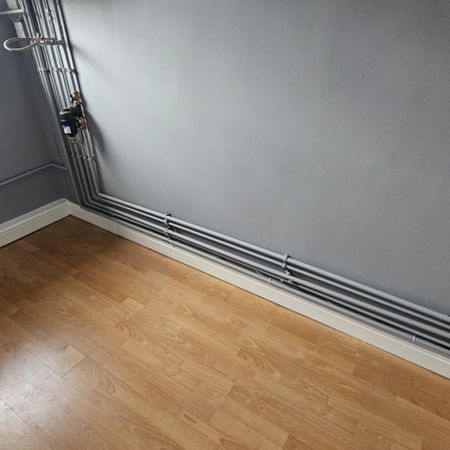 2 bed Terraced - To Let - Photo 4