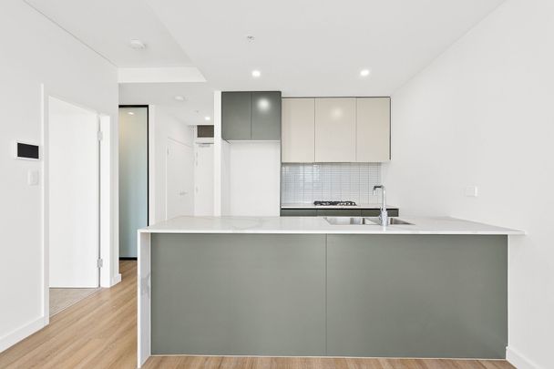 Unit 702/35 Kenny Street - Photo 1