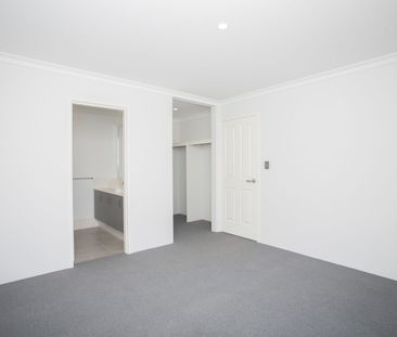 Modern 4-Bedroom House for Rent in the Dayton Suburb - Photo 3