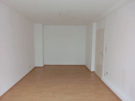 Nette Nachmieterin gesucht - Helle und freundliche 2 ZKB Wohnung mit Balkon in der Südstadt - Photo 2
