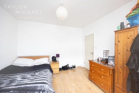 5 bedroom terraced house to rent - Photo 3