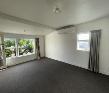 Updated three-bedroom home - Photo 5