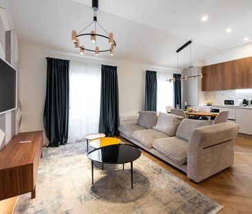 Flexible Rental from 1 Month — Furnished 3.5-Room Apartment in Cent... - Foto 2