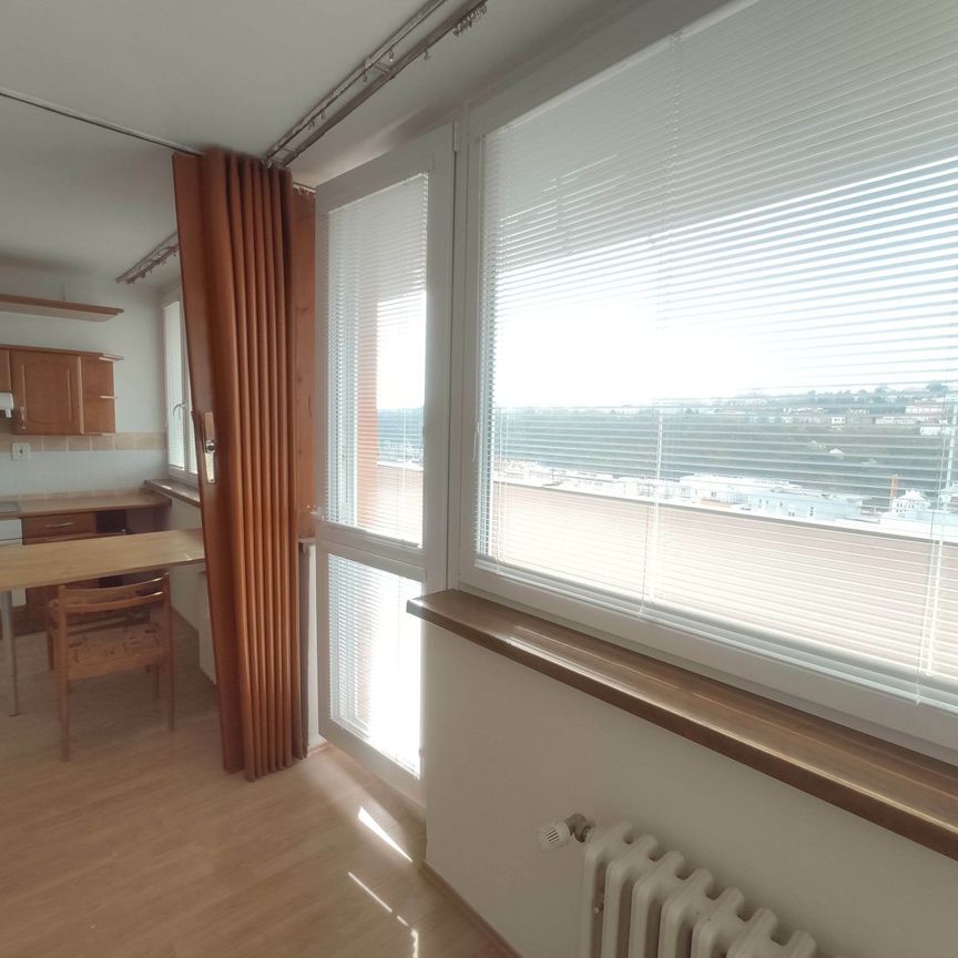 Pronájem bytu 1+1 • 45 m² bez realitkyMošnova, Praha - Smíchov - Fotografie 1