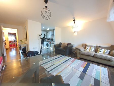 2 Bed Flat, Queens Road, SE15 - Photo 3