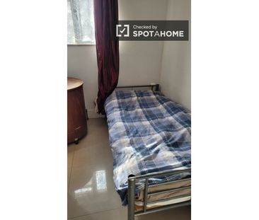 Room in a shared 7-bedroom flat for rent in Ballybough - Photo 1