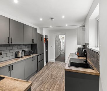 1 bedroom in a house share to rent - Photo 6