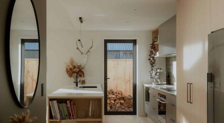 Spacious family home with modern comforts - Photo 3